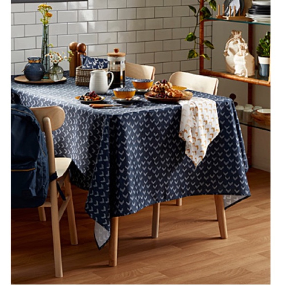 Simons Round Tablecloth